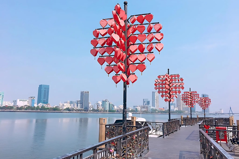 Love Lock Bridge is a beloved spot for tourists and couples in Da Nang